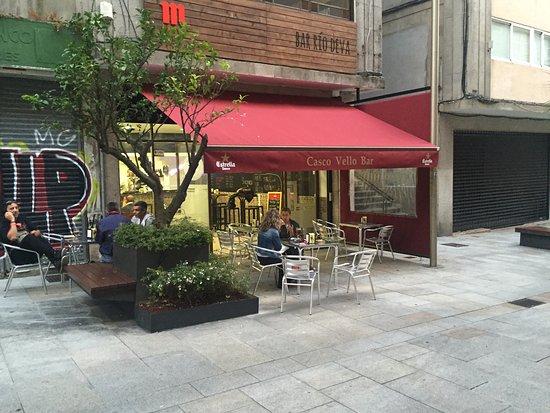 Casco Vello Bar